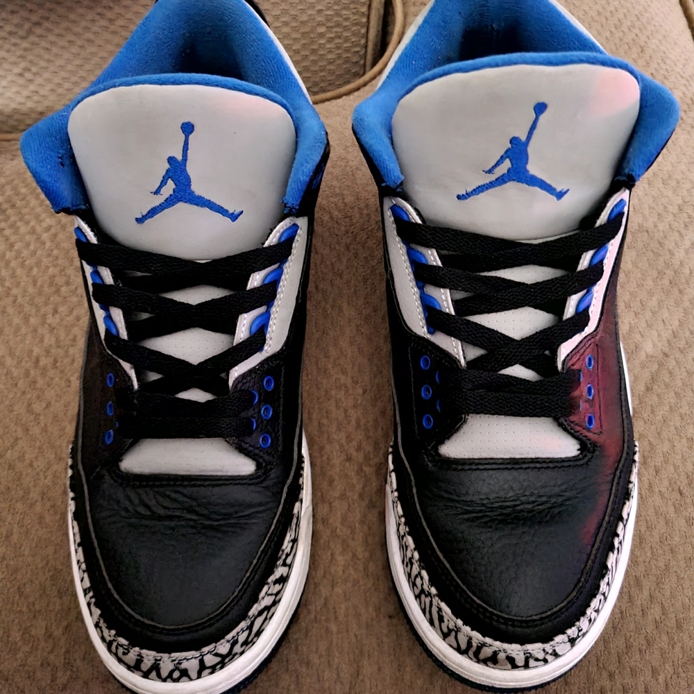 Jordan 3 sport blue 9.5